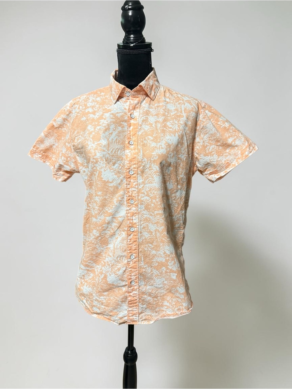 2- Rodd & Gunn Short Sleeve Button-Down Shirts size Small